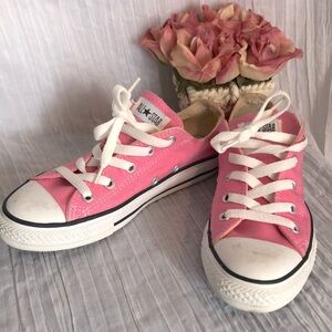 CONVERSE ALL STAR size Youth 3 pink low top lace up athletic sneakers unisex